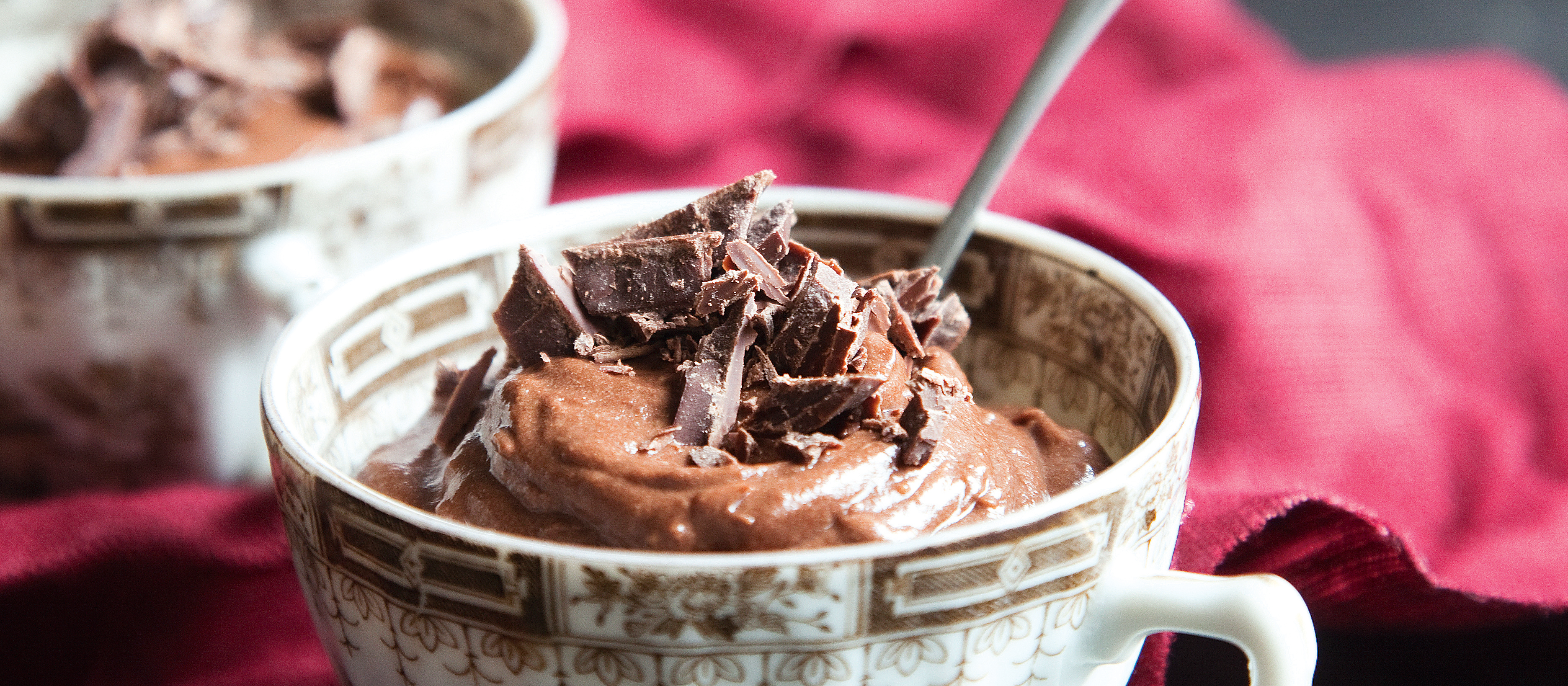 Avokado-suklaamousse