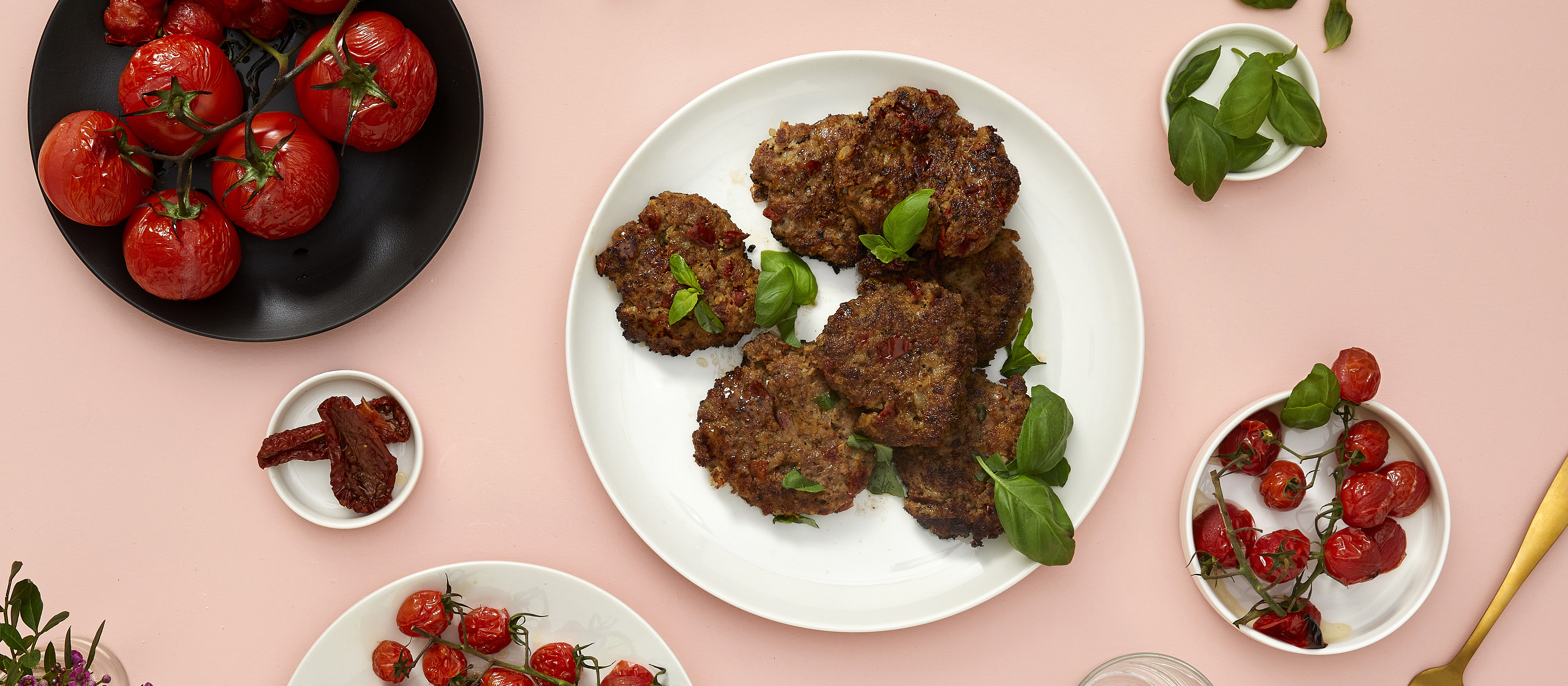 Tomaattiset jauhelihapihvit