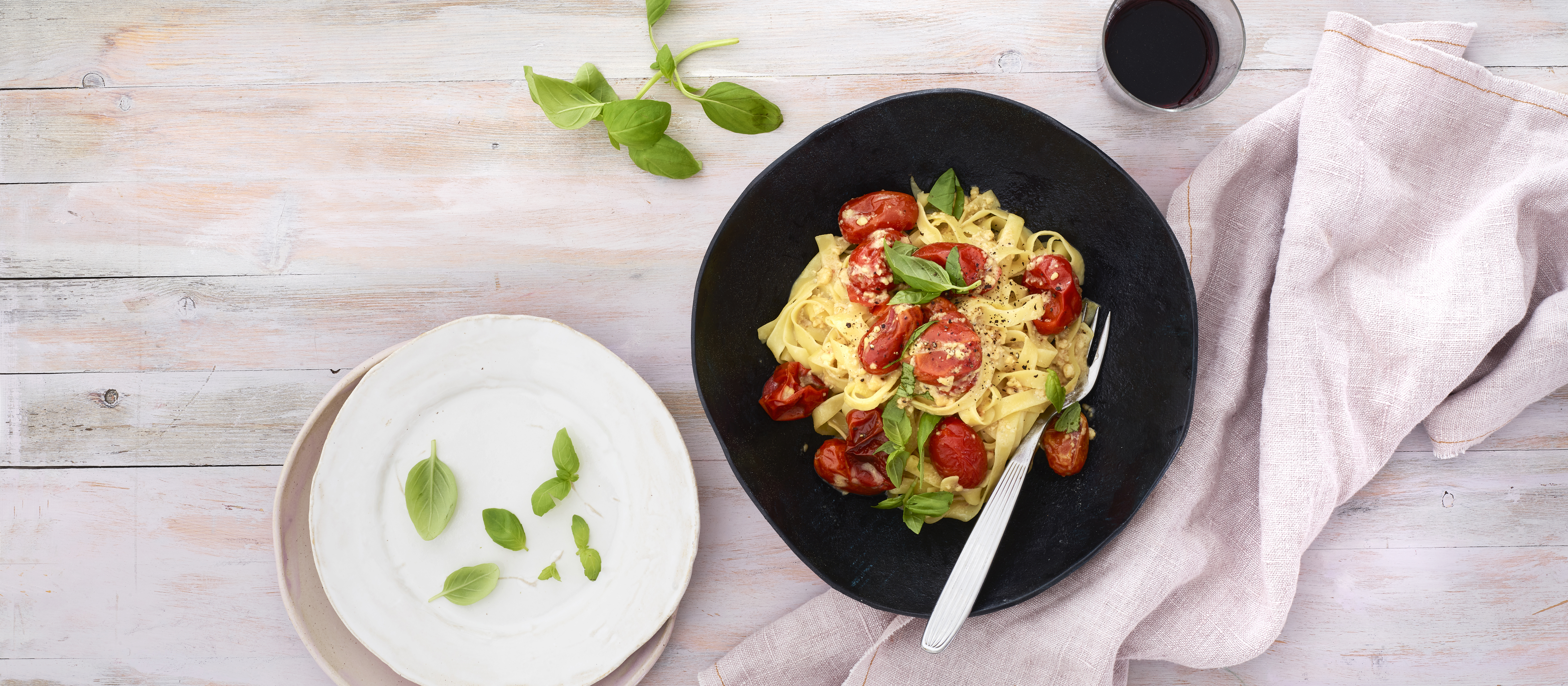 Uunisinihomejuustopasta