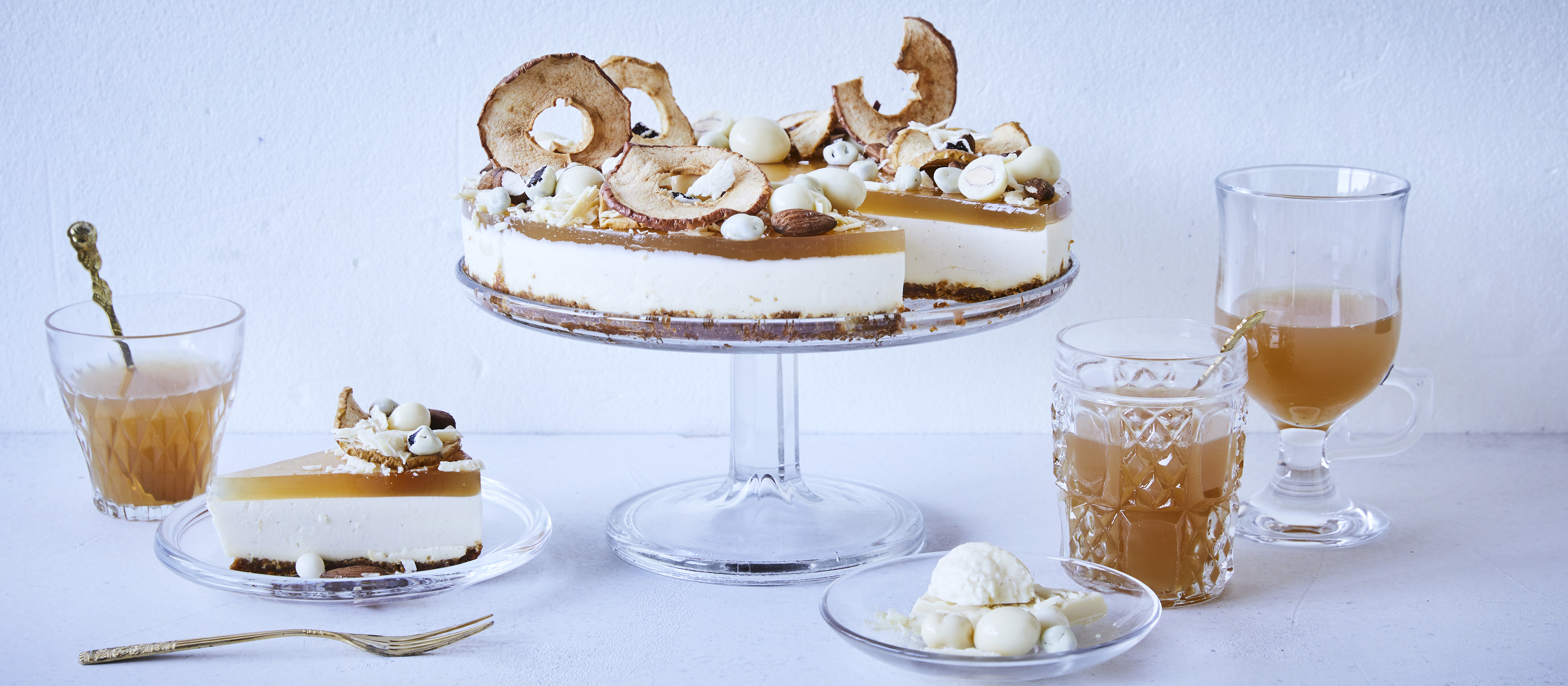 Vaalea glögijuustokakku