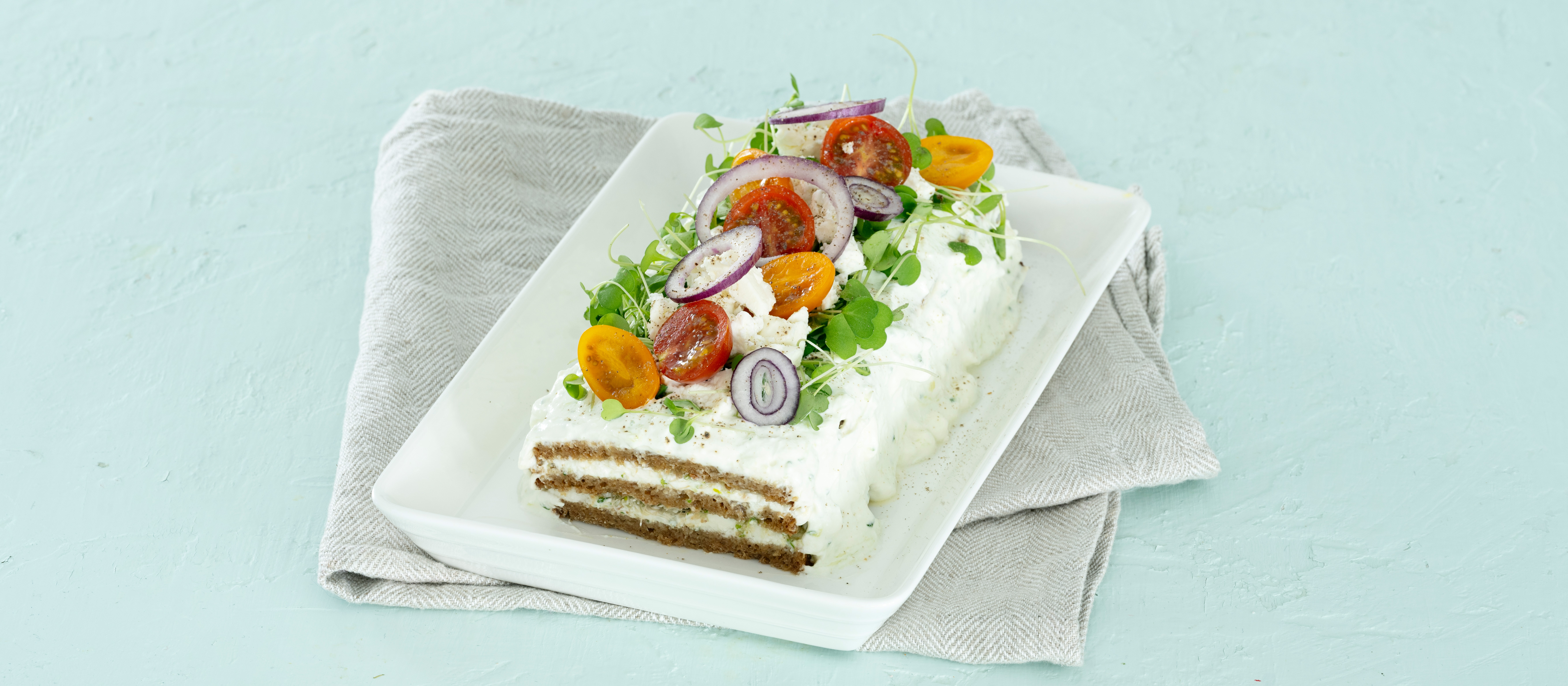 Välimerellinen voileipäkakku