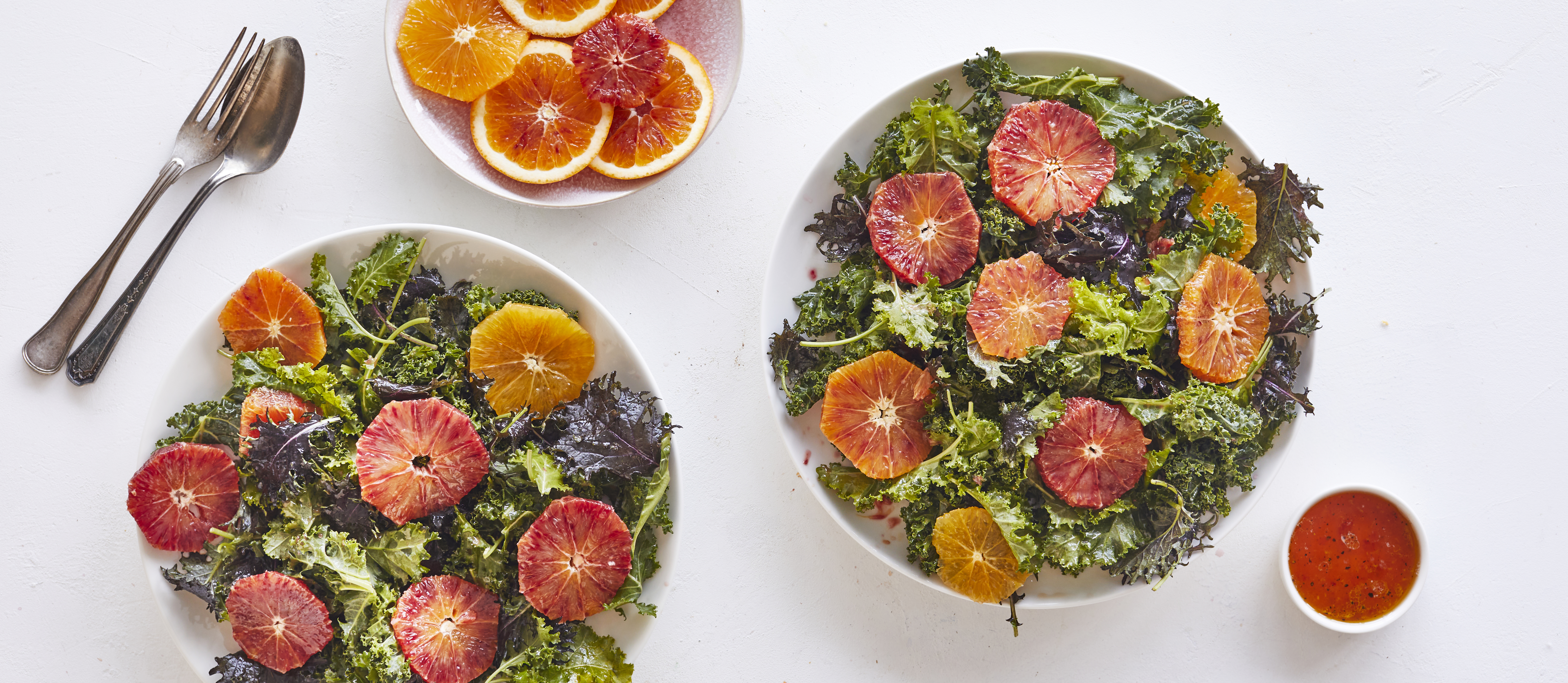 Veriappelsiini-lehtikaalisalaatti