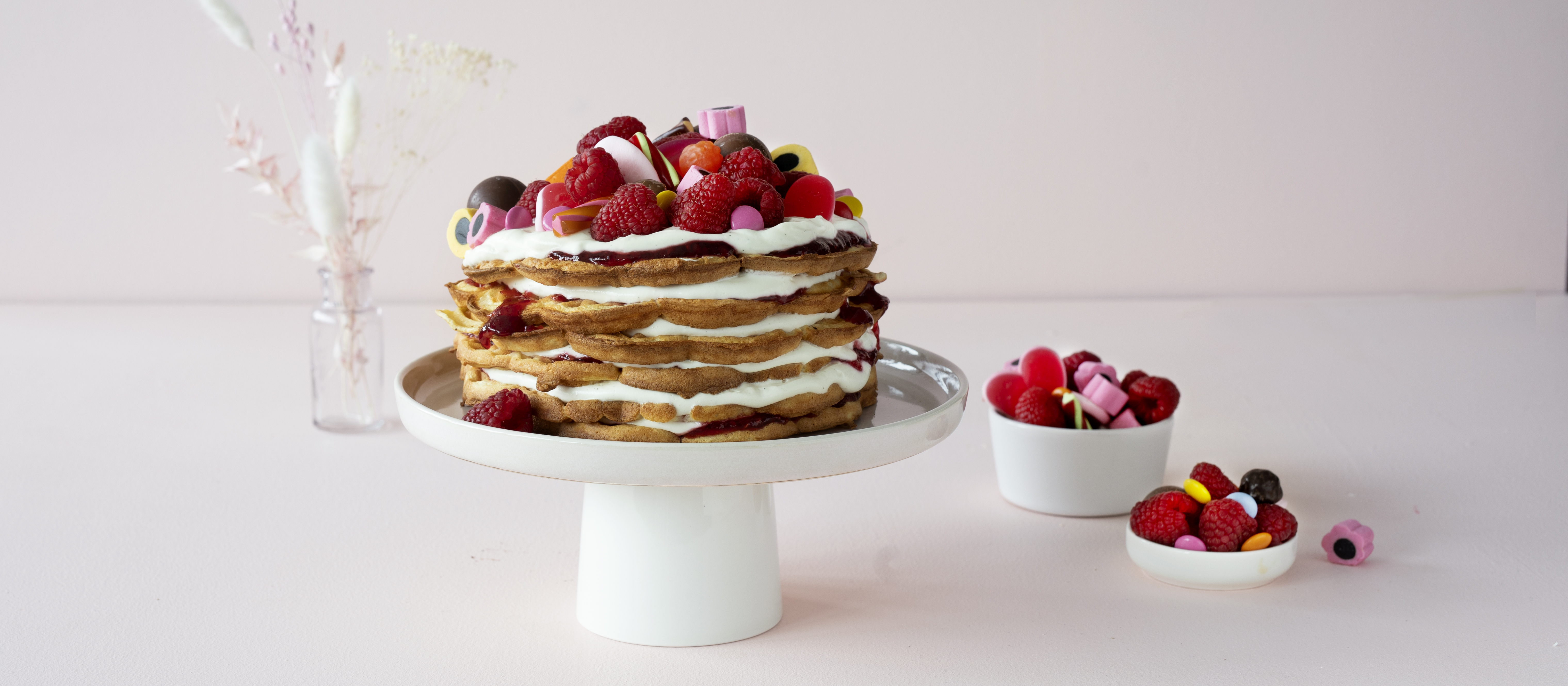 Vohvelikakku Marjataytteella Jalkiruoat Reseptit K Ruoka